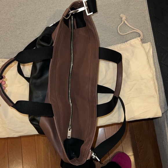 Jack Spade Men’s Duffle Bag like new condition and never used/Discontinued brand - Picture 9 of 13